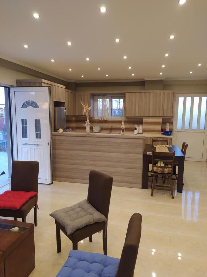 Just Constructed! Villa Gastuni Exterior foto